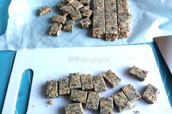牛轧糖(大枣花生黑芝麻)的做法图解12