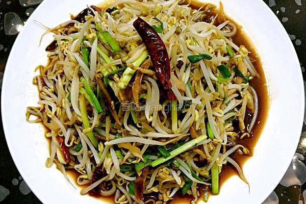 鲁菜大师蒋家常菜炒香辣豆牙肉丝