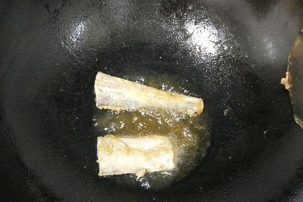 家常炖带鱼的做法图解4