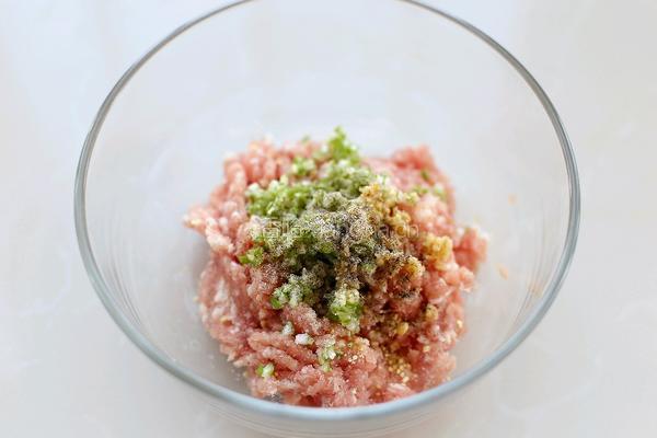 香菇糯米珍珠丸子的做法图解5