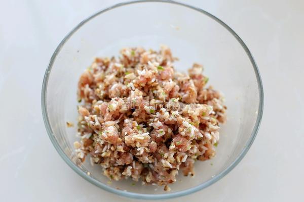 香菇糯米珍珠丸子的做法图解8