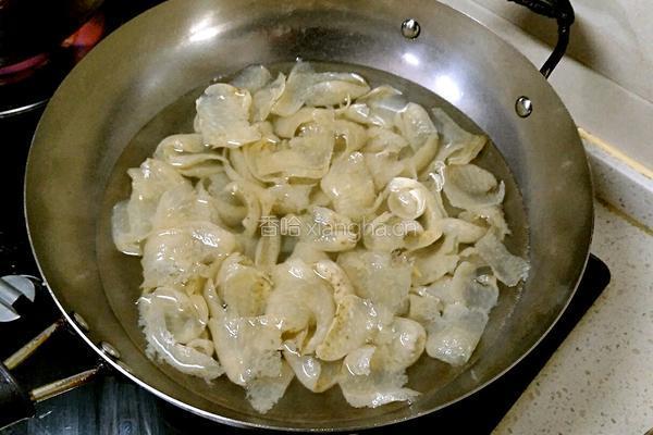 鲁菜大师蒋家常菜酱爆皮肚的做法图解6