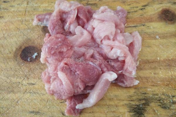 芹菜炒肉丝的做法图解2