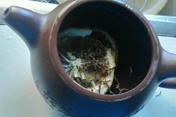 热柠檬红茶的做法图解3