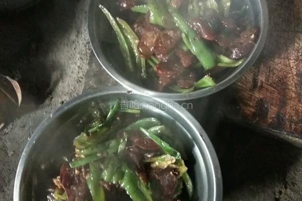 农家柴火清炒腊肠