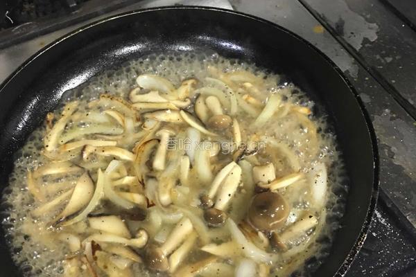 意大利番茄肉酱螺蛳粉的做法图解2