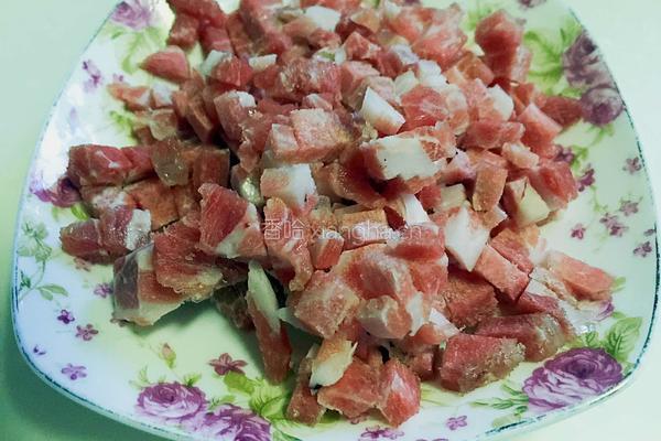 肉末油麦菜的做法图解2