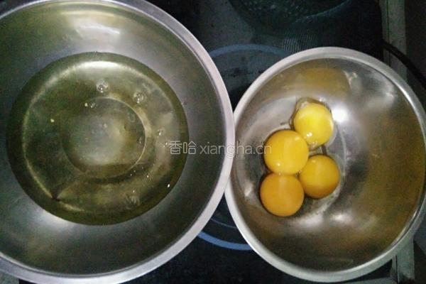 草莓盒子蛋糕的做法图解1