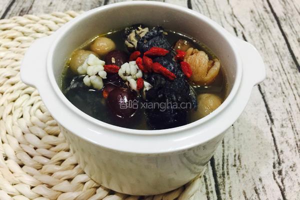 花旗参芡实乌鸡炖汤的做法图解7