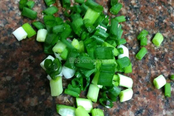 薏米猪尾巴汤的做法图解6