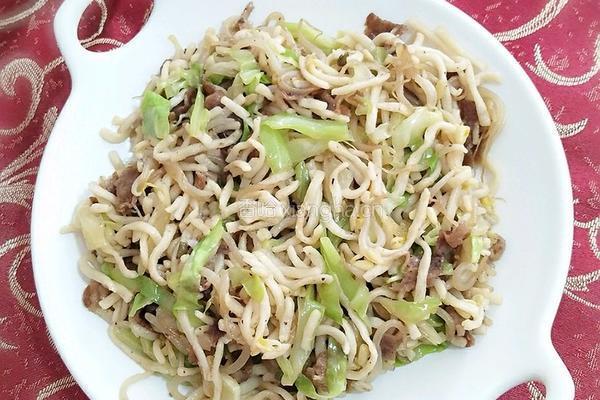 肥牛蔬菜炒面的做法图解20