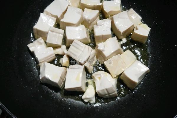洋葱添豆腐的做法图解3