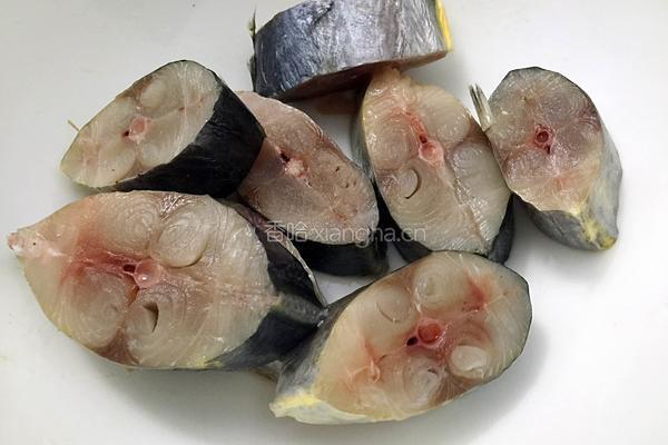 香煎鲅鱼的做法图解1