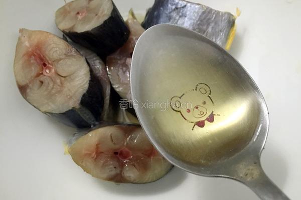 香煎鲅鱼的做法图解2