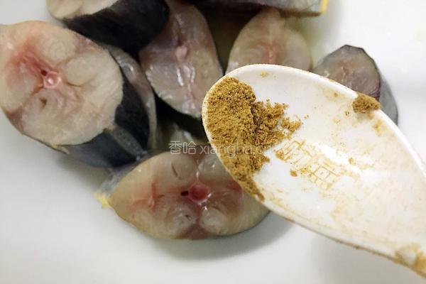 香煎鲅鱼的做法图解4