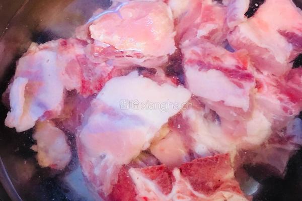电饭煲排骨焖卤面的做法图解2