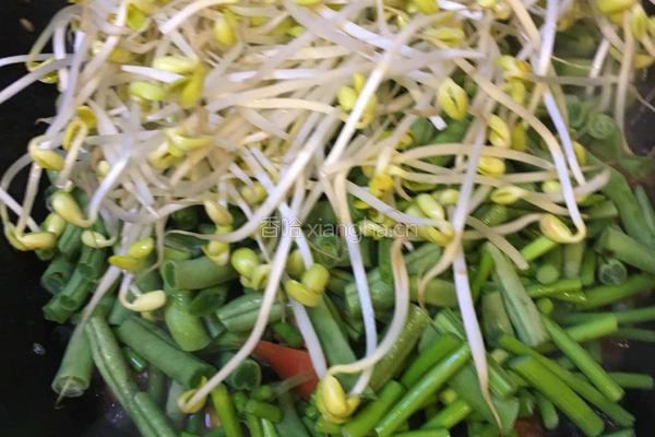 电饭煲排骨焖卤面的做法图解12
