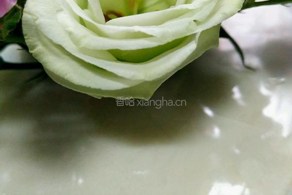鲜花慕斯球蛋糕的做法图解12