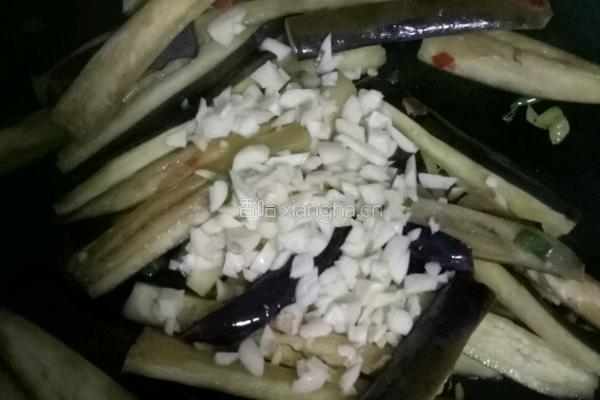 咸鱼蒸茄子的做法图解9