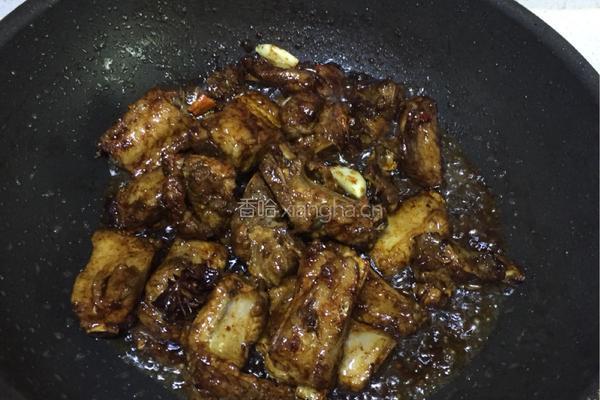 辣椒炒生排骨的做法图解8
