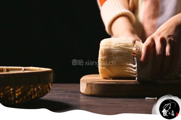 剁椒金针菇的做法图解2
