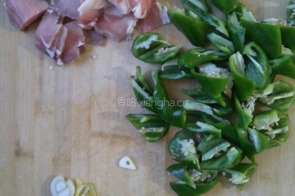 尖椒肉片的做法图解3