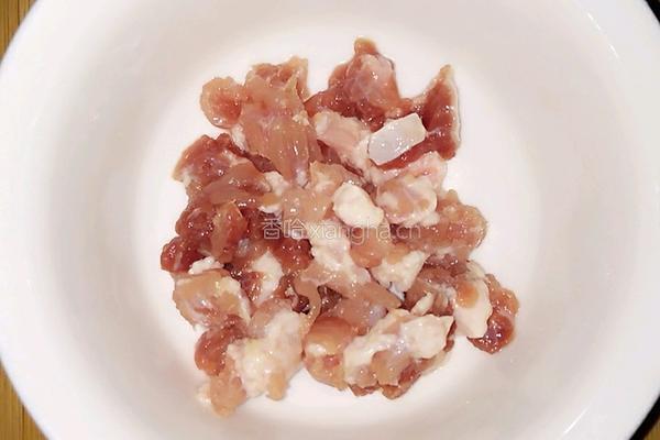 肉丁蒜苔的做法图解5
