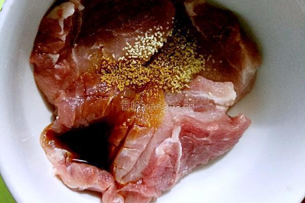 锅塌肉片的做法图解4
