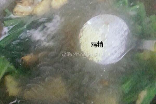 菠菜炖豆腐粉条的做法图解9