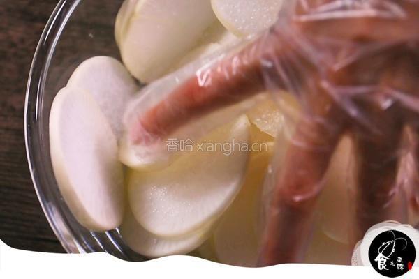 酸辣萝卜的做法图解2