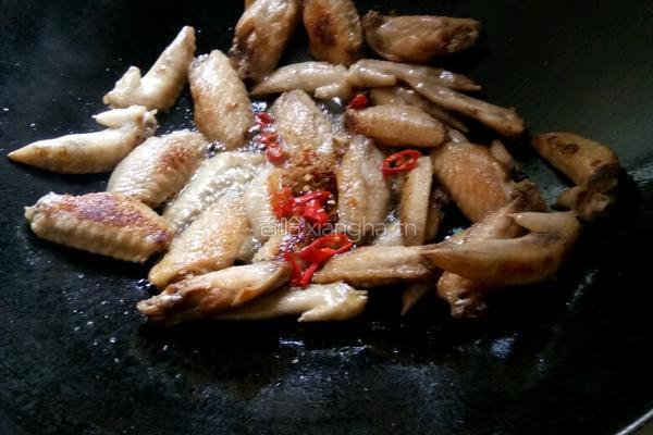 辣辣辣辣椒鸡翅的做法图解9