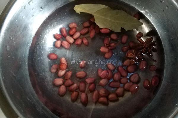 芹菜花生拌腐竹的做法图解3