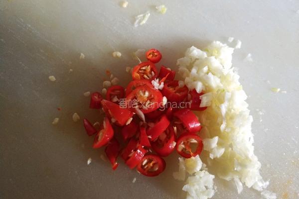 芹菜花生拌腐竹的做法图解6