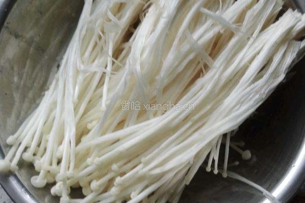 凉拌金针菇的做法图解1