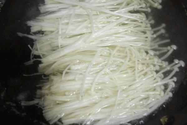 凉拌金针菇的做法图解2