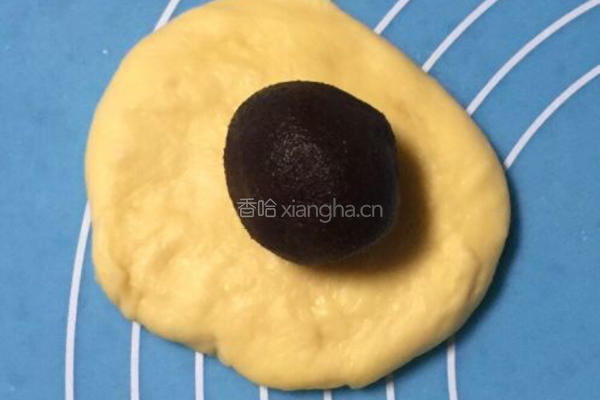 ~逼真豆沙毛毛虫的做法图解8