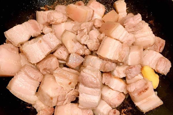 低脂解馋红烧肉的做法图解1