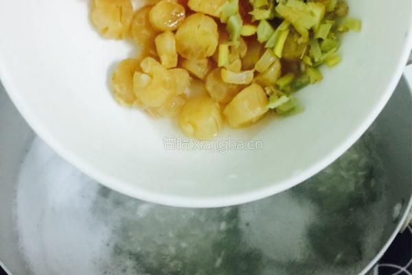 瑶柱菜干排骨粥的做法图解6