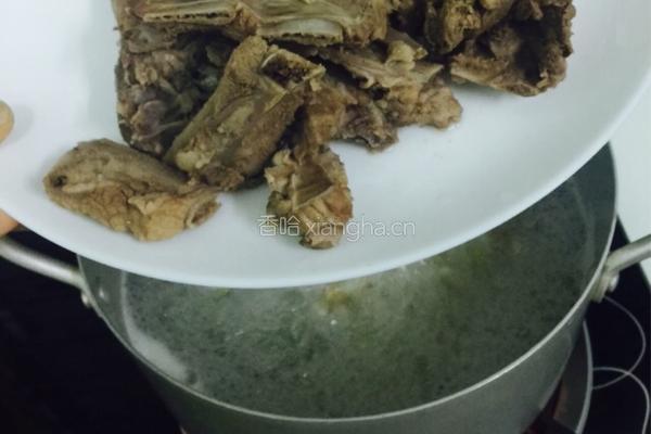 瑶柱菜干排骨粥的做法图解7