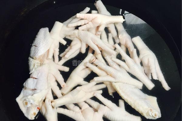 卤鸡爪的做法图解1