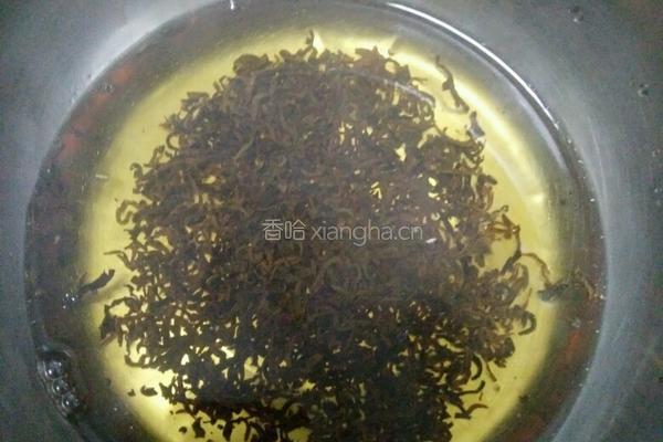 简易自制奶茶的做法图解1