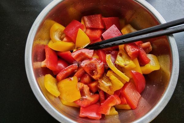 缤纷彩椒的做法图解5