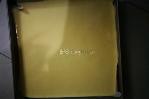 草莓鲜奶卷的做法图解3
