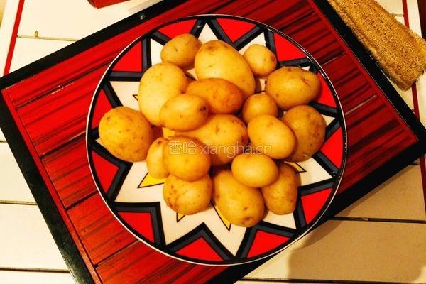 油扁土豆的做法图解1