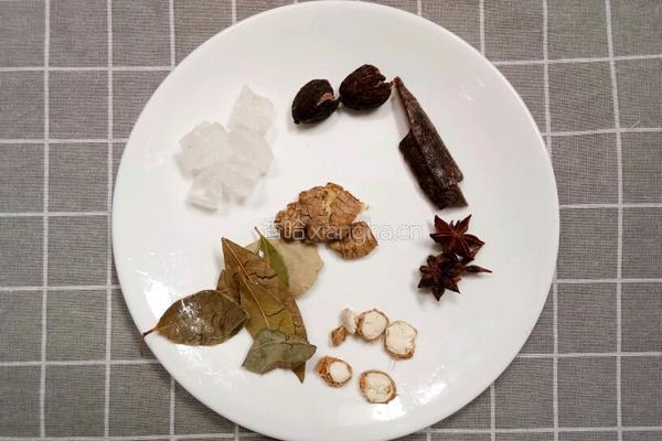 山楂红烧肉的做法图解3