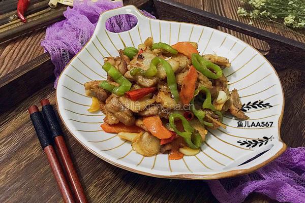 辣椒胡萝卜炒五花肉的做法图解12