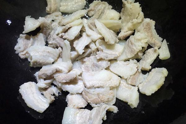 辣椒胡萝卜炒五花肉的做法图解6