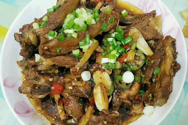 卤香鸭架的做法图解6