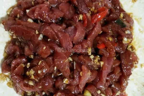 辣椒炒牛肉的做法图解2
