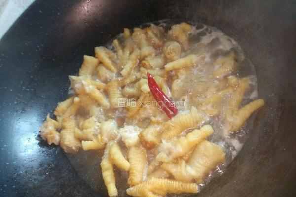 菜花梗炒鸡脚的做法图解4